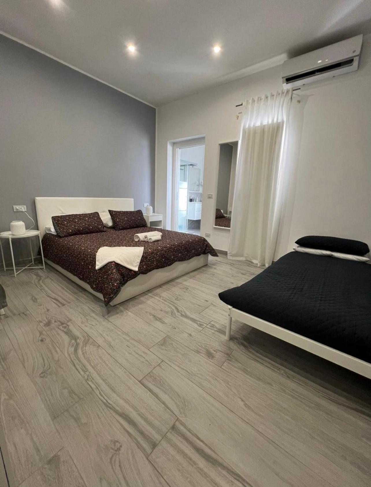 Giufra Hotel Bari Eksteriør billede
